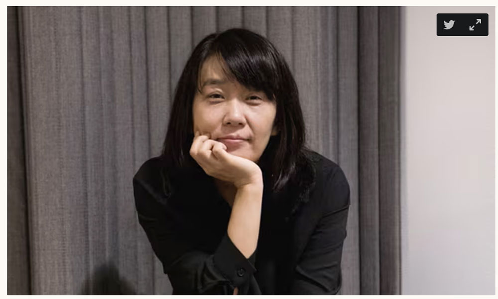 Nhà văn Han Kang của Hàn Quốc.