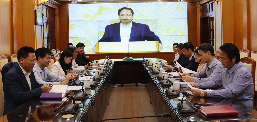 Đại diện lãnh đạo các sở, ngành dự tại điểm cầu Bắc Ninh.