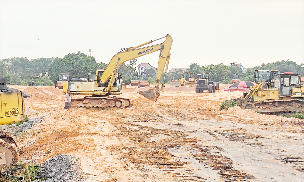 Đơn vị thi công tập trung phương tiện, nhân lực đẩy nhanh tiến độ xây dựng Cảng hàng không quốc tế Gia Bình.
