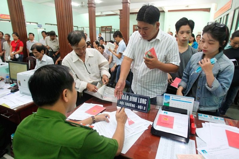 Sổ hộ khẩu, sổ tạm trú chính thức hết giá trị sử dụng (Ảnh: Bộ Công an)