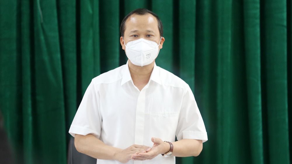 Đồng chí Mai Sơn phát biểu tại hội nghị.