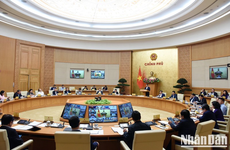 Thủ tướng chủ trì Hội nghị trực tuyến Chính phủ với địa phương về tình hình kinh tế-xã hội, ngày 3/4. (Ảnh: TRẦN HẢI)
