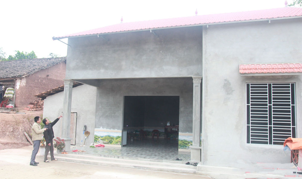 Một hộ DTTS ở xã Phong Vân (Lục Ngạn) vừa được xóa nhà tạm.