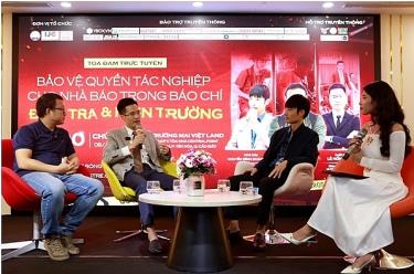 Tọa đàm về bảo vệ quyền tác nghiệp cho nhà báo thu hút hàng trăm sinh viên báo chí. Ảnh: Lê Châu.