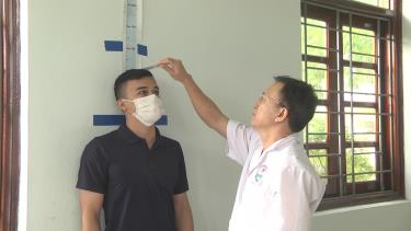 Khám nghĩa vụ cho thanh niên tại huyện Yên Dũng