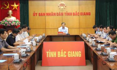 Đồng chí Phan Thế Tuấn chủ trì tại điểm cầu Bắc Giang.