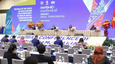 Nhiều thảo luận sôi nổi tại chương trình hội nghị.