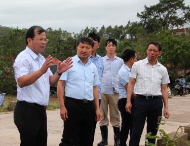 Đồng chí Phan Thế Tuấn chỉ đạo về công tác khắc phục hậu quả sau bão số 3 tại huyện Lục Nam