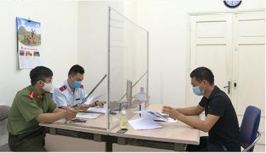 Sở TT&TT Hà Nội xử phạt vi phạm hành chính với chủ tài khoản facebook cung cấp thông tin sai sự thật.