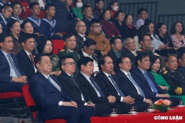 Chương trình có sự tham gia của các đại biểu là lãnh đạo Đảng, Nhà nước.